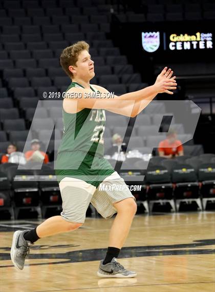 Thumbnail 2 in Colfax vs Woodland (@ Golden 1 Center) photogallery.
