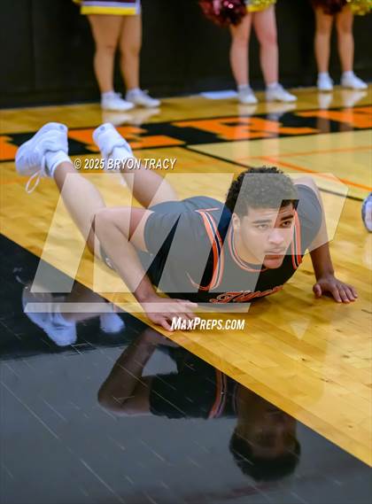 Thumbnail 3 in Cheyenne Wells vs. Stanton County photogallery.