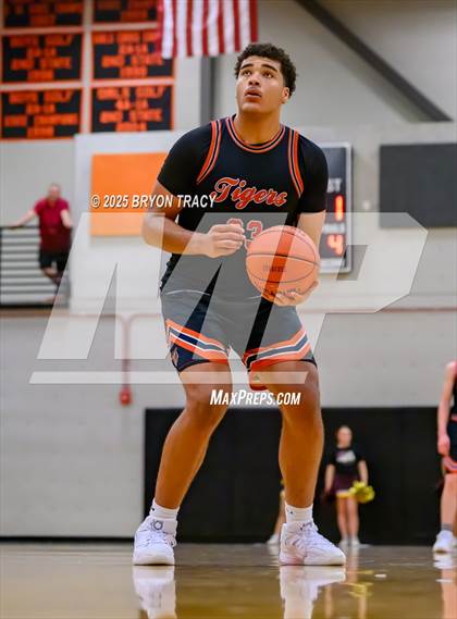 Thumbnail 2 in Cheyenne Wells vs. Stanton County photogallery.