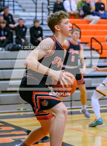 Thumbnail 2 in Cheyenne Wells vs. Stanton County photogallery.