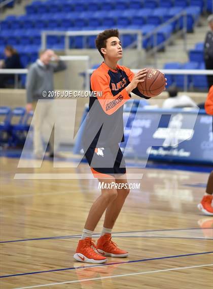 Thumbnail 1 in Brandeis vs. Clark photogallery.