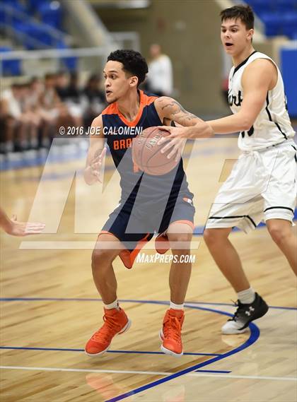 Thumbnail 3 in Brandeis vs. Clark photogallery.