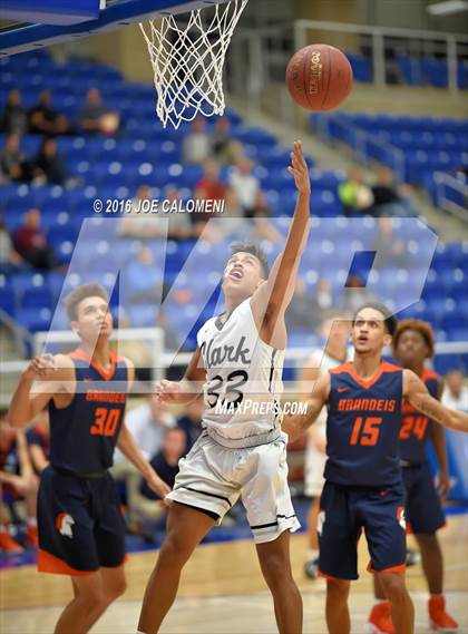 Thumbnail 3 in Brandeis vs. Clark photogallery.