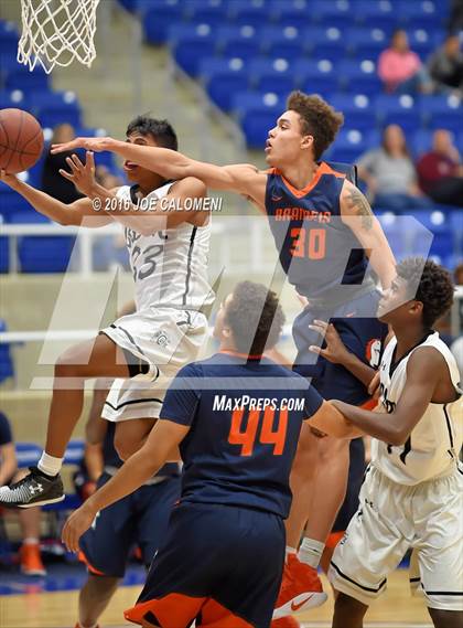 Thumbnail 2 in Brandeis vs. Clark photogallery.