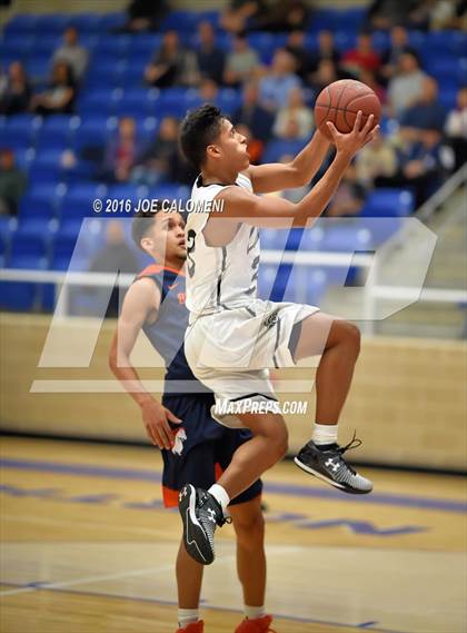 Thumbnail 2 in Brandeis vs. Clark photogallery.
