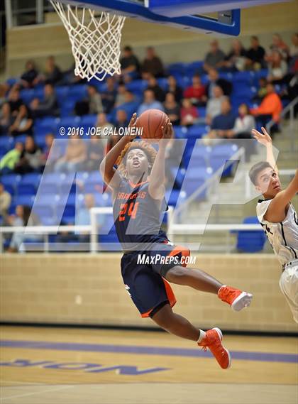 Thumbnail 1 in Brandeis vs. Clark photogallery.