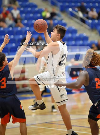 Thumbnail 1 in Brandeis vs. Clark photogallery.