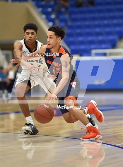 Thumbnail 2 in Brandeis vs. Clark photogallery.