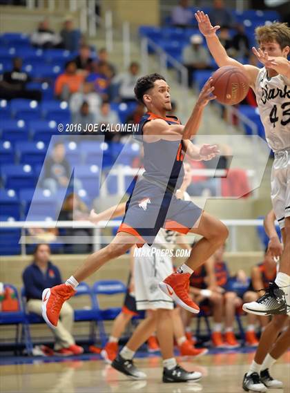 Thumbnail 3 in Brandeis vs. Clark photogallery.