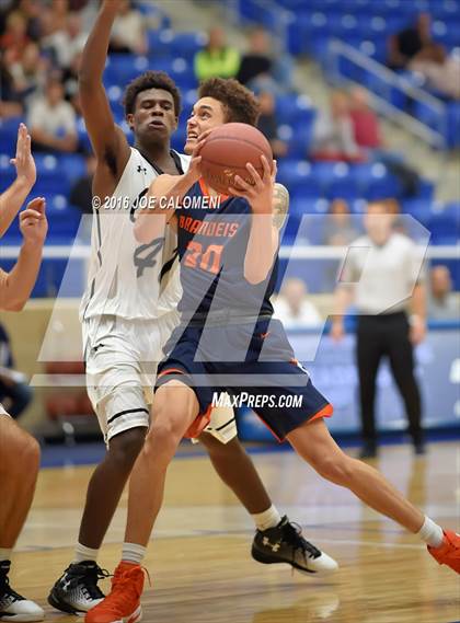 Thumbnail 2 in Brandeis vs. Clark photogallery.