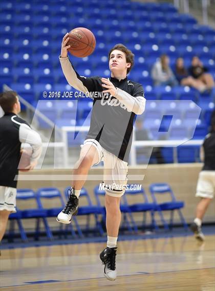 Thumbnail 1 in Brandeis vs. Clark photogallery.