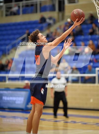 Thumbnail 1 in Brandeis vs. Clark photogallery.