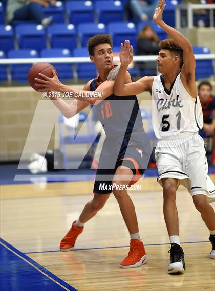 Thumbnail 3 in Brandeis vs. Clark photogallery.