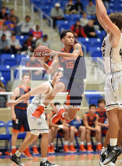 Thumbnail 1 in Brandeis vs. Clark photogallery.