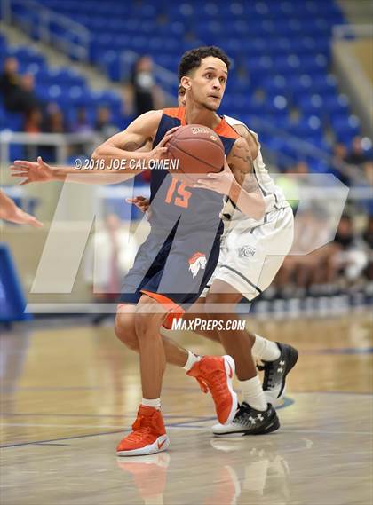 Thumbnail 3 in Brandeis vs. Clark photogallery.