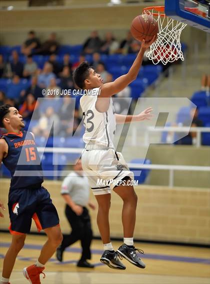 Thumbnail 1 in Brandeis vs. Clark photogallery.