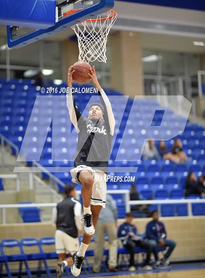 Thumbnail 2 in Brandeis vs. Clark photogallery.