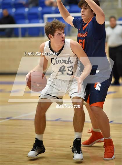Thumbnail 3 in Brandeis vs. Clark photogallery.