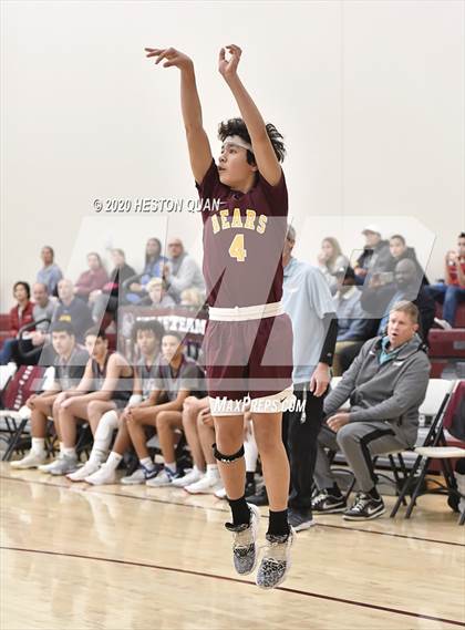 Thumbnail 3 in Menlo-Atherton vs.Rancho Mirage (Frosh) (Rancho Mirage Holiday Invitational) photogallery.