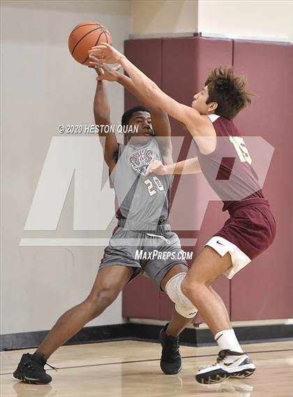 Thumbnail 1 in Menlo-Atherton vs.Rancho Mirage (Frosh) (Rancho Mirage Holiday Invitational) photogallery.