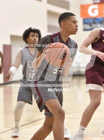 Thumbnail 2 in Menlo-Atherton vs.Rancho Mirage (Frosh) (Rancho Mirage Holiday Invitational) photogallery.