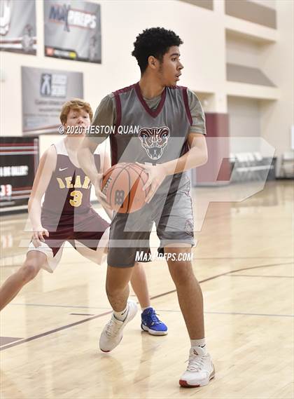 Thumbnail 1 in Menlo-Atherton vs.Rancho Mirage (Frosh) (Rancho Mirage Holiday Invitational) photogallery.