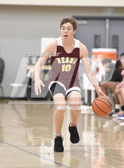 Thumbnail 3 in Menlo-Atherton vs.Rancho Mirage (Frosh) (Rancho Mirage Holiday Invitational) photogallery.