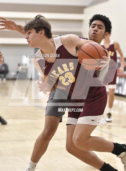 Thumbnail 2 in Menlo-Atherton vs.Rancho Mirage (Frosh) (Rancho Mirage Holiday Invitational) photogallery.
