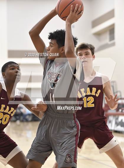 Thumbnail 3 in Menlo-Atherton vs.Rancho Mirage (Frosh) (Rancho Mirage Holiday Invitational) photogallery.