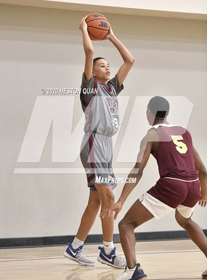 Thumbnail 3 in Menlo-Atherton vs.Rancho Mirage (Frosh) (Rancho Mirage Holiday Invitational) photogallery.