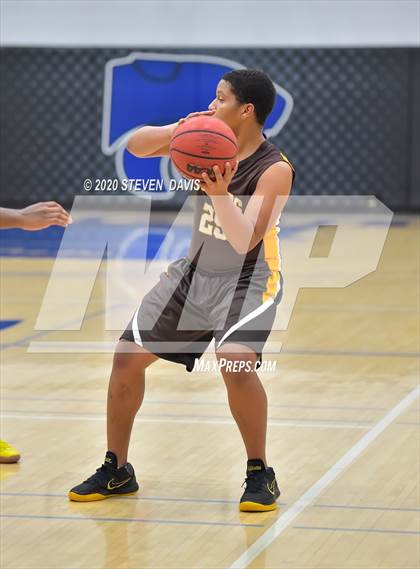 Thumbnail 3 in Marcos de Niza vs Mesquite photogallery.