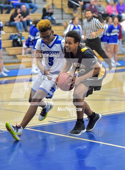 Thumbnail 2 in Marcos de Niza vs Mesquite photogallery.