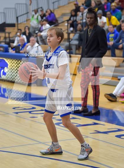 Thumbnail 1 in Marcos de Niza vs Mesquite photogallery.