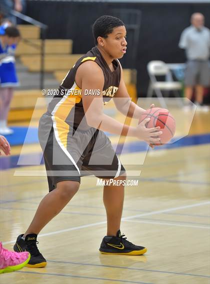 Thumbnail 1 in Marcos de Niza vs Mesquite photogallery.