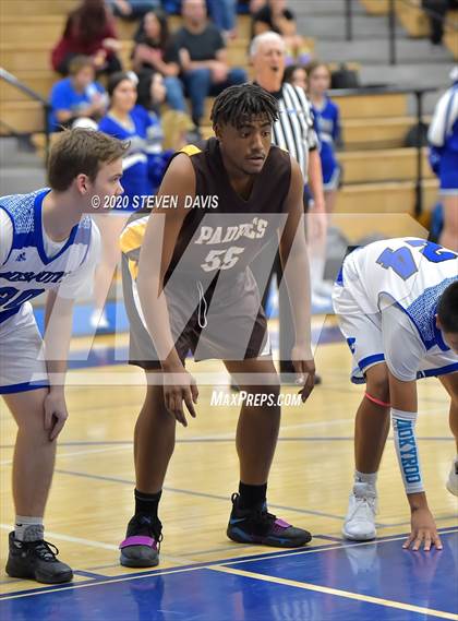 Thumbnail 1 in Marcos de Niza vs Mesquite photogallery.