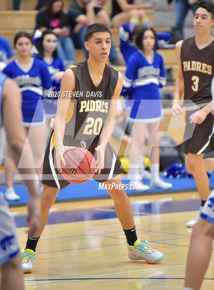 Thumbnail 1 in Marcos de Niza vs Mesquite photogallery.