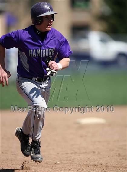 Thumbnail 1 in Gowanda @ Hamburg photogallery.