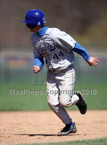 Thumbnail 3 in Gowanda @ Hamburg photogallery.