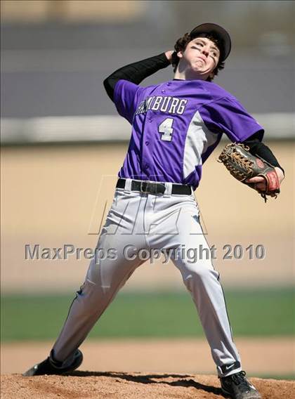 Thumbnail 1 in Gowanda @ Hamburg photogallery.