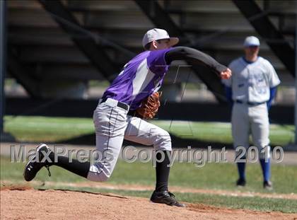 Thumbnail 3 in Gowanda @ Hamburg photogallery.