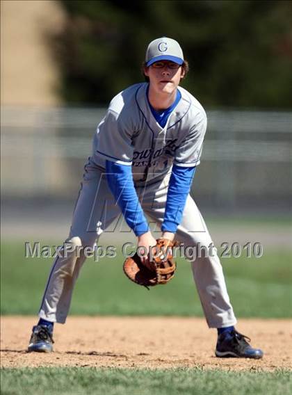 Thumbnail 3 in Gowanda @ Hamburg photogallery.