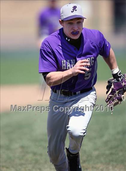Thumbnail 3 in Gowanda @ Hamburg photogallery.