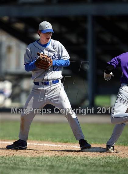 Thumbnail 3 in Gowanda @ Hamburg photogallery.