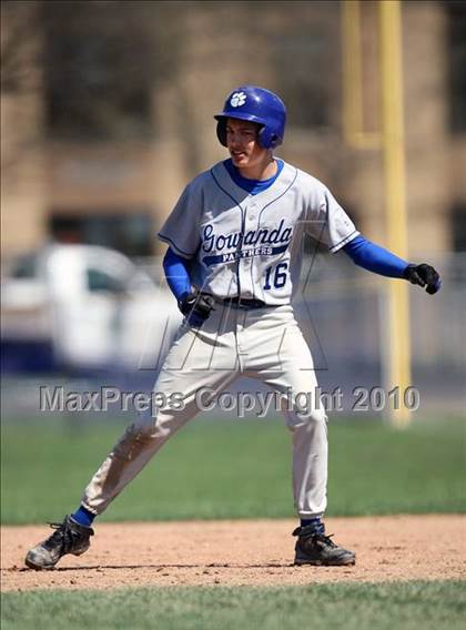 Thumbnail 3 in Gowanda @ Hamburg photogallery.
