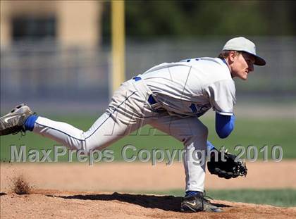 Thumbnail 3 in Gowanda @ Hamburg photogallery.