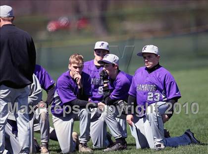Thumbnail 2 in Gowanda @ Hamburg photogallery.