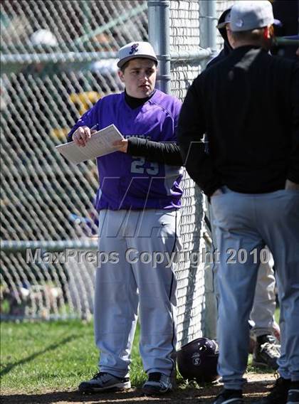 Thumbnail 3 in Gowanda @ Hamburg photogallery.
