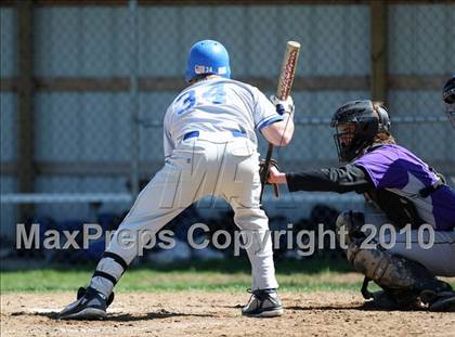Thumbnail 3 in Gowanda @ Hamburg photogallery.