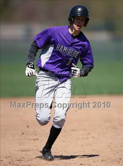 Thumbnail 3 in Gowanda @ Hamburg photogallery.