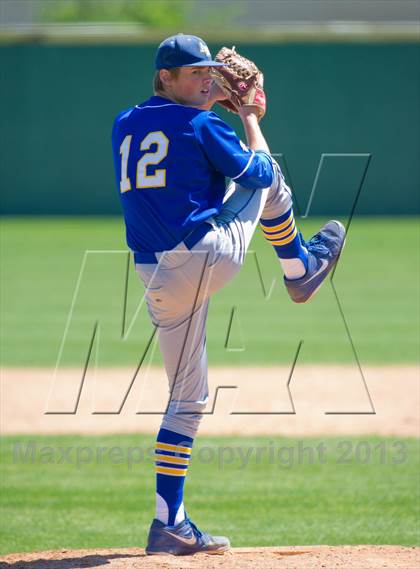 Thumbnail 1 in Alamo Heights @ Brennan  (UIL 4A Region IV Bi-District Playoff) photogallery.